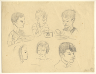 39677 Afbeelding van een zes kinderkoppen, in de uitdeelpost Geertekerkhof te Utrecht, gevestigd in het gebouw van de ...